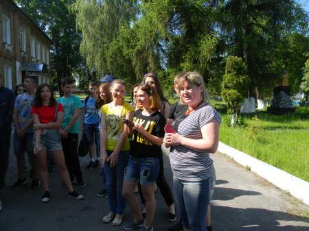 у Дубровицькій ЗОШ №1 пришкільний  табір з денним перебуванням